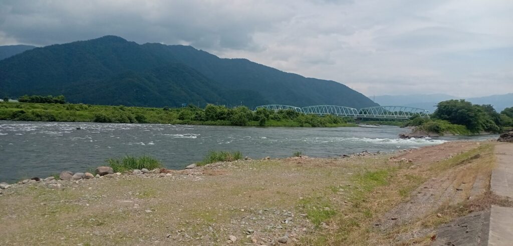 九頭竜川の朝の風景