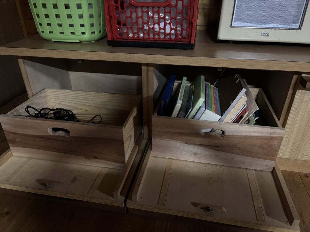 収納カウンター